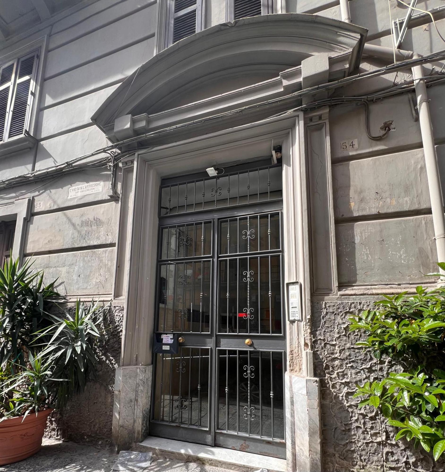 Casa Tua Al Centro Di Napoli Apartment Exterior foto